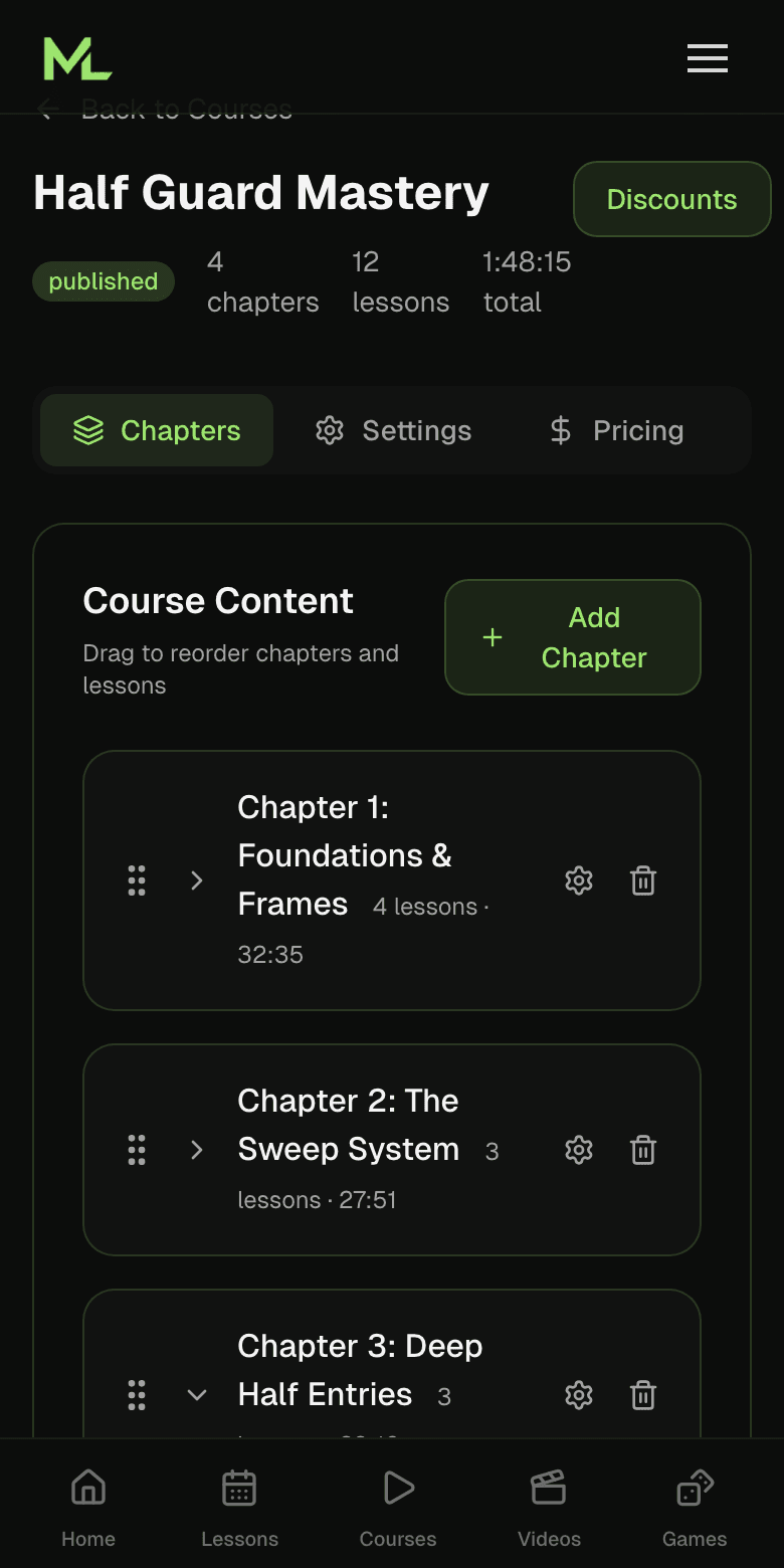 The MatLinks course editor with chapters and lessons